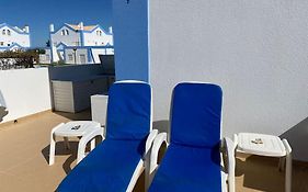 Casa Na Colina - Moradia Com Piscina